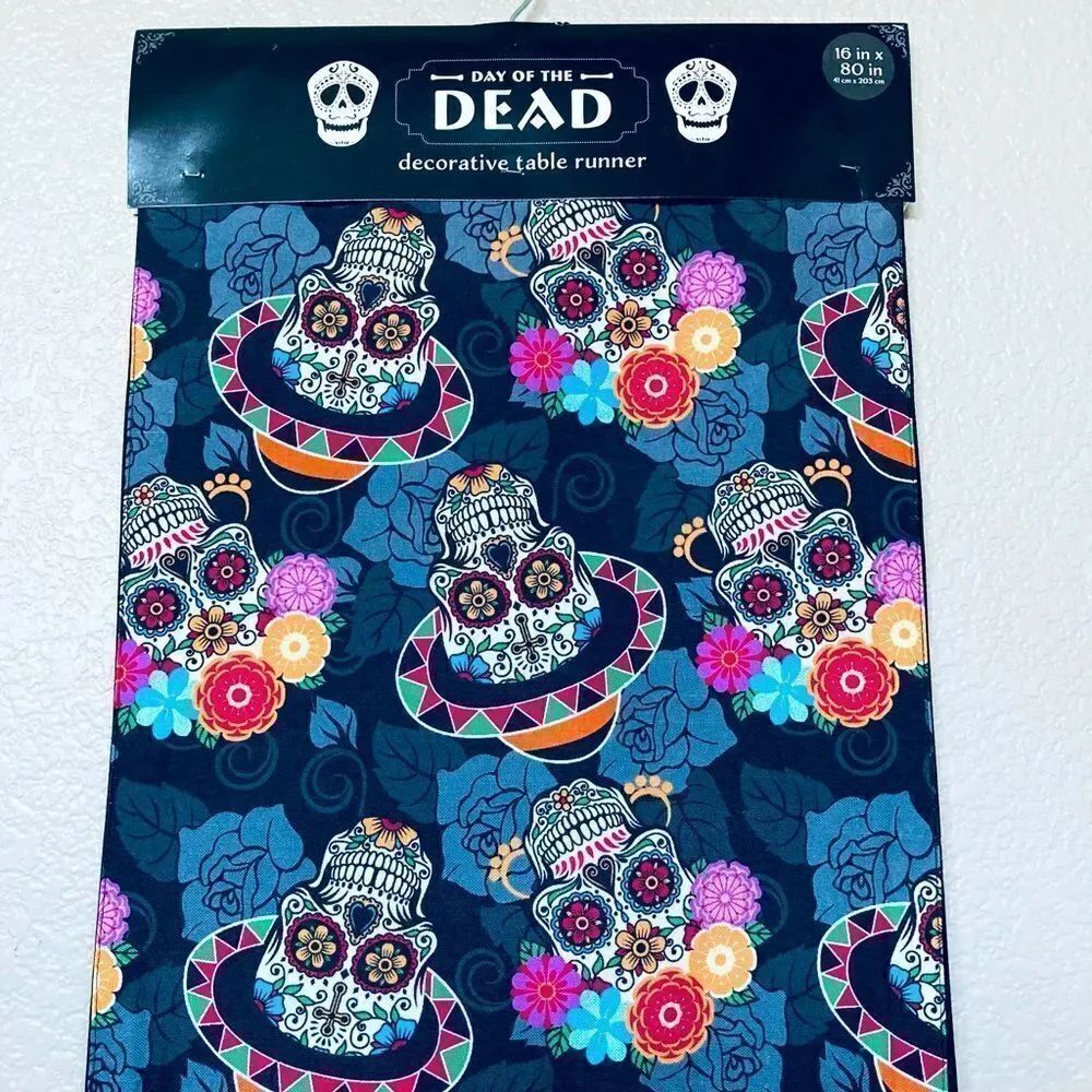 NWT Day of the Dead Sugar Skull Floral Table Runner